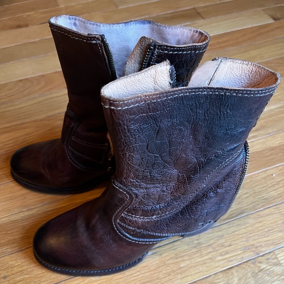 Authentic Leather Boots - Picture 1 of 6